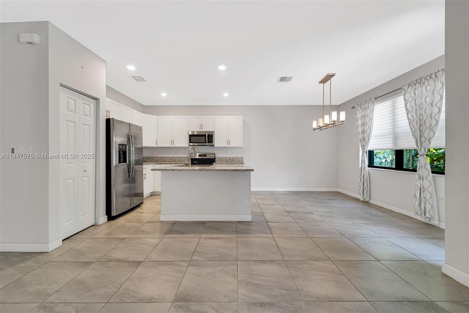 AQUABELLA SECTION ONE - Residential