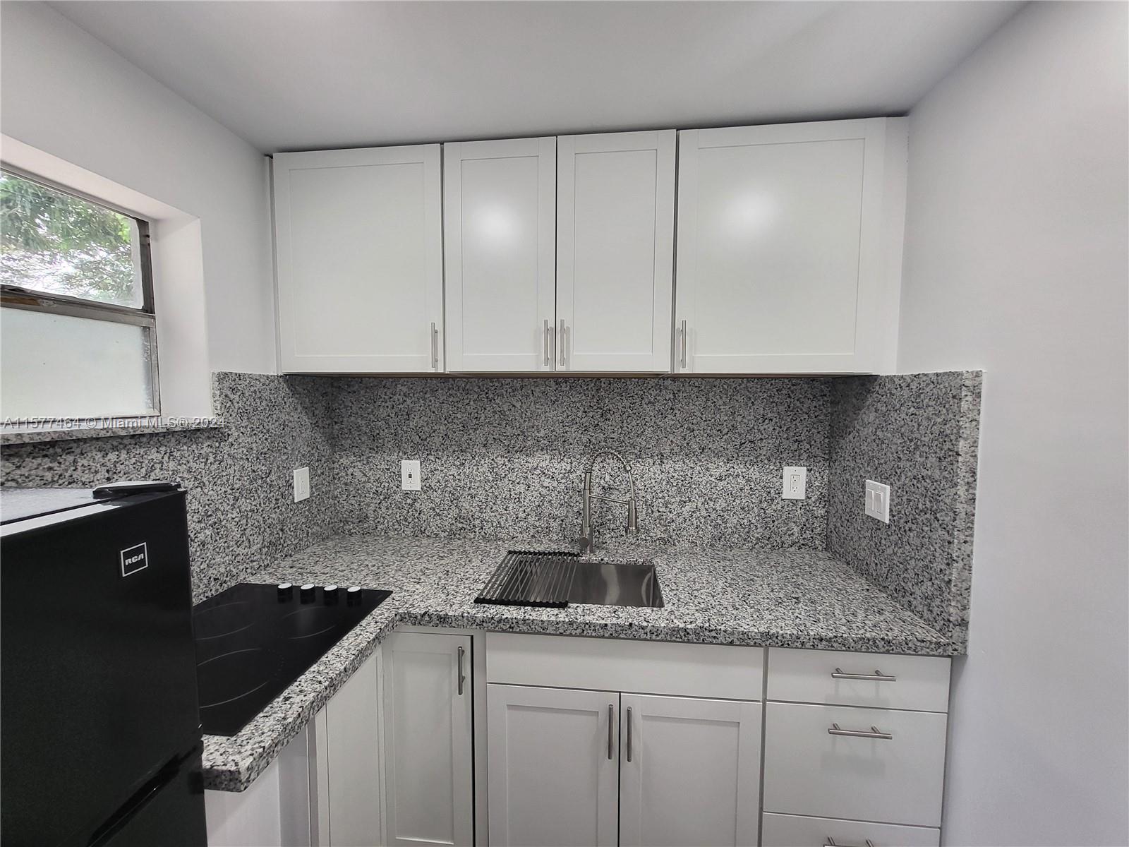 LINCOLN PARK REPLAT - Residential Lease
