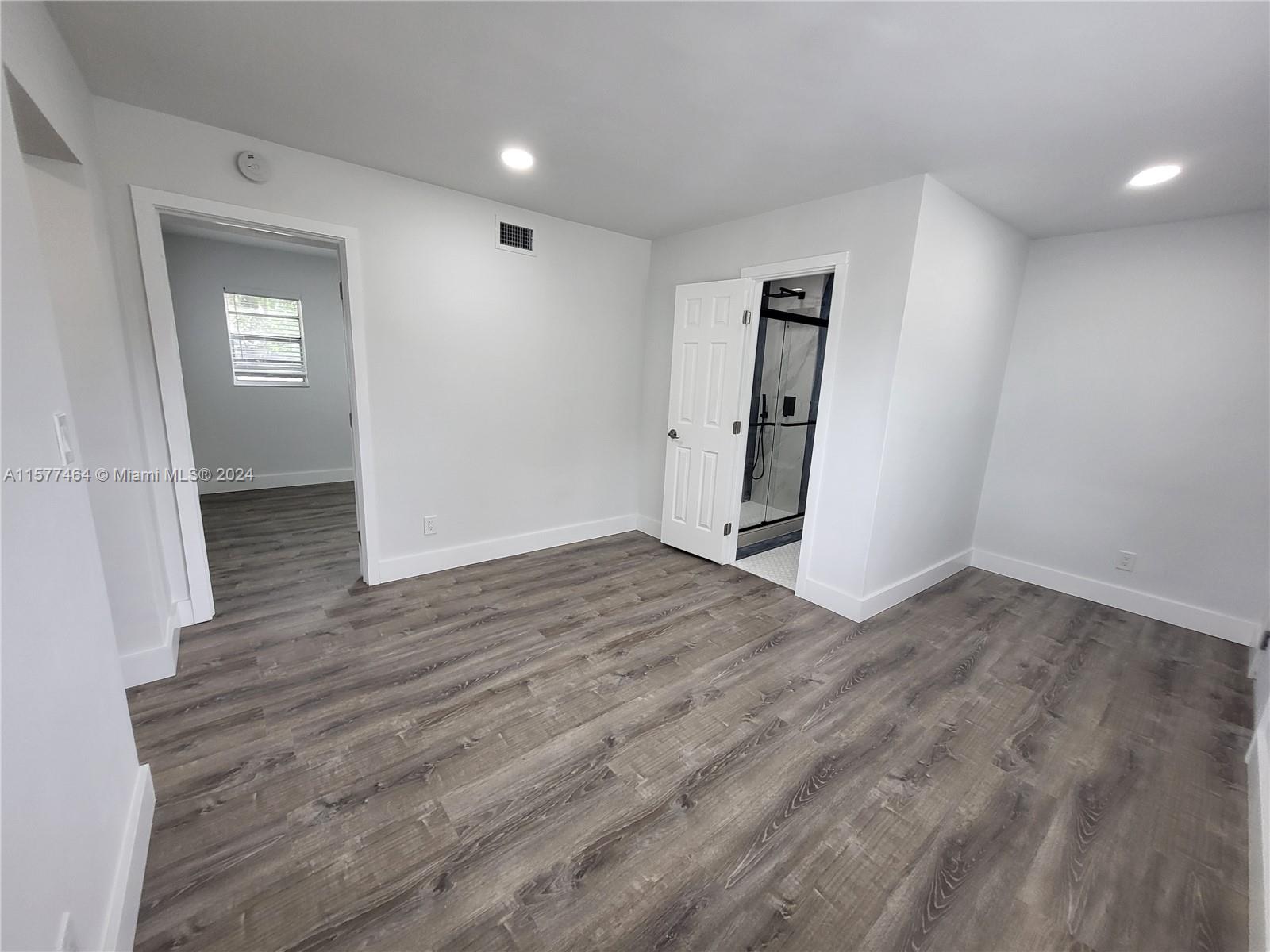 LINCOLN PARK REPLAT - Residential Lease