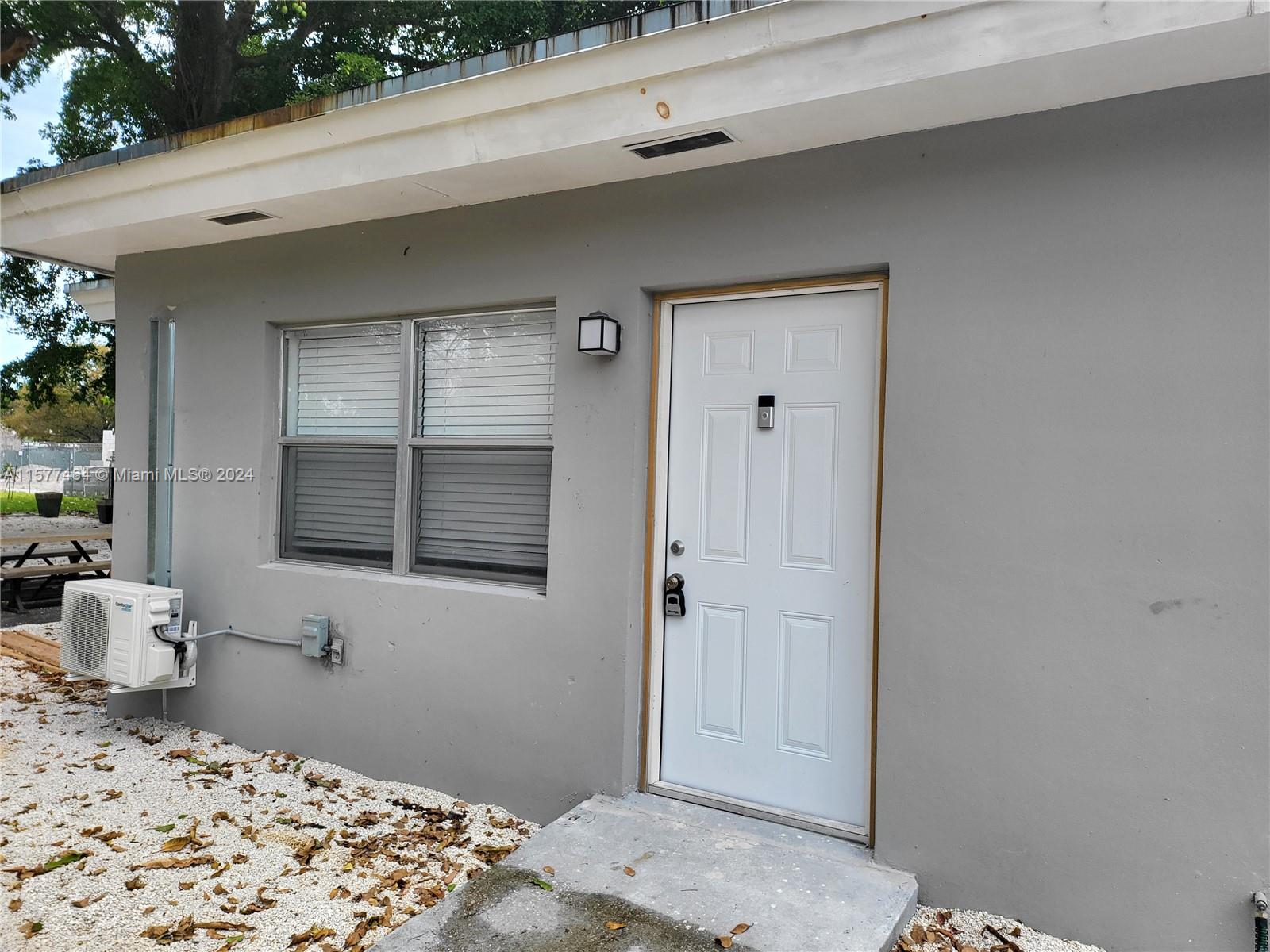 LINCOLN PARK REPLAT - Residential Lease