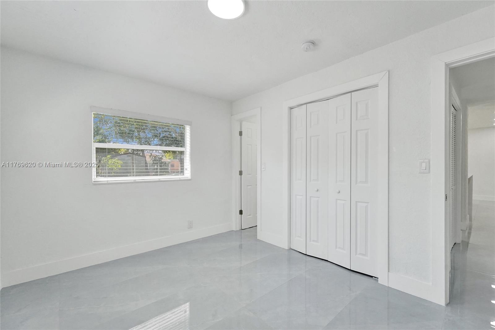 PALM LANE HOMES IN MIRAMA - Residential