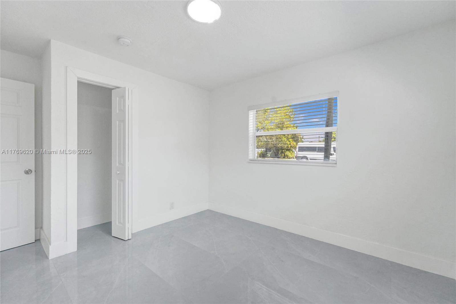 PALM LANE HOMES IN MIRAMA - Residential