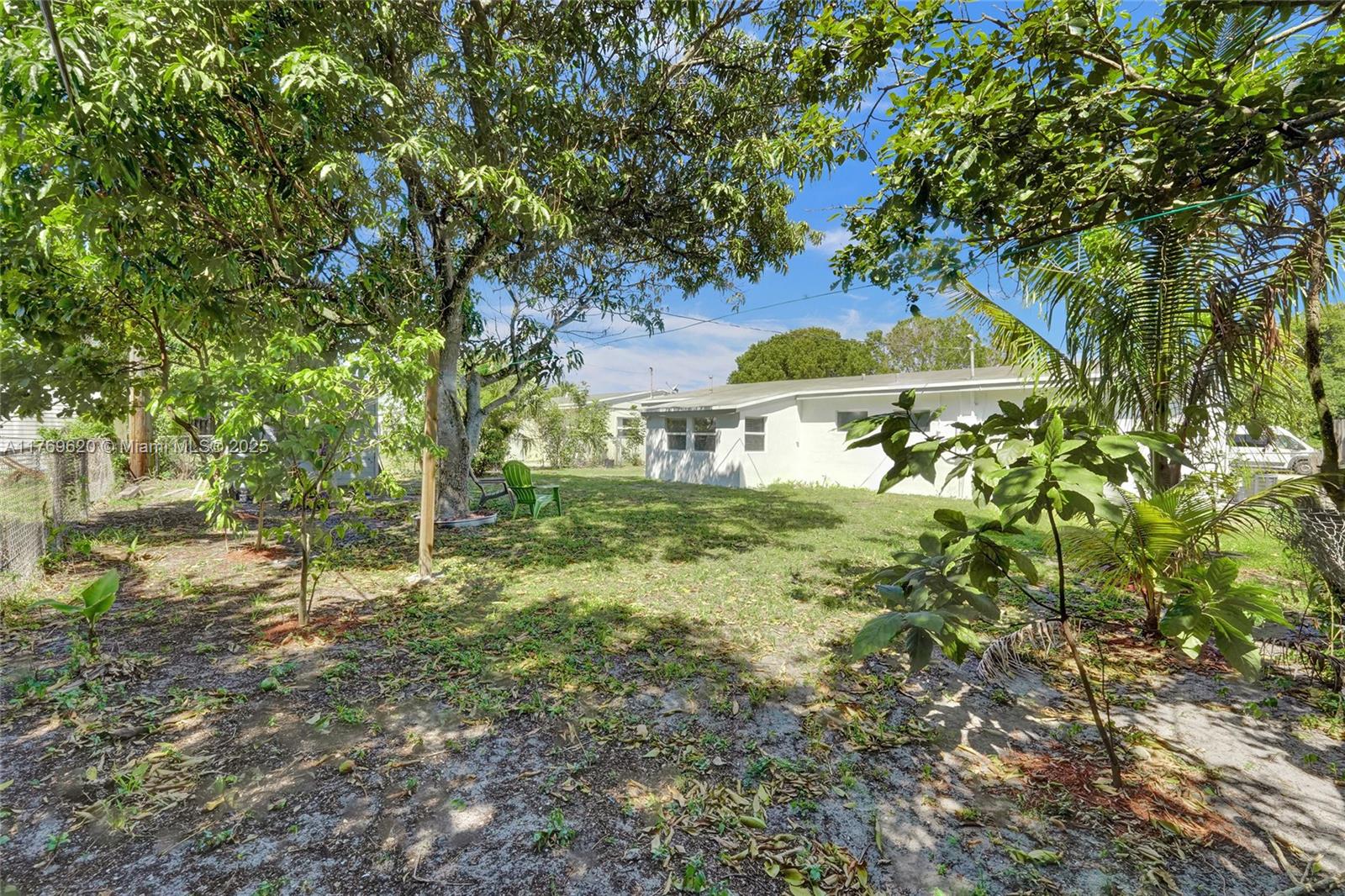 PALM LANE HOMES IN MIRAMA - Residential