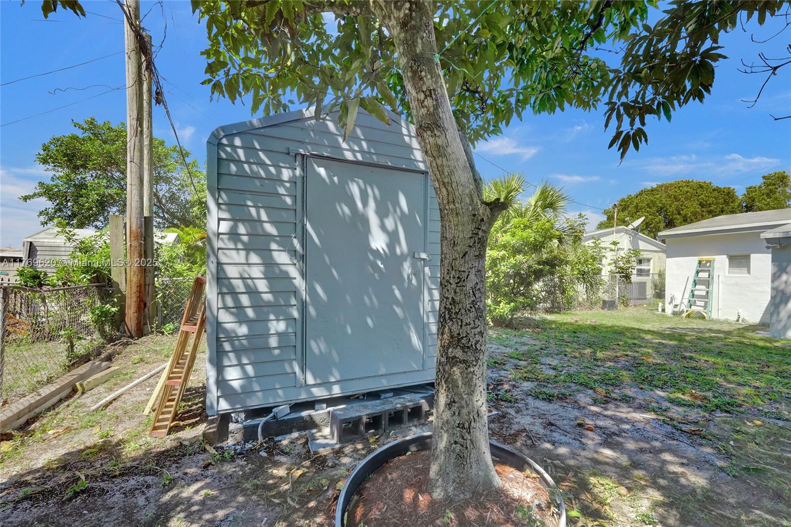 PALM LANE HOMES IN MIRAMA - Residential