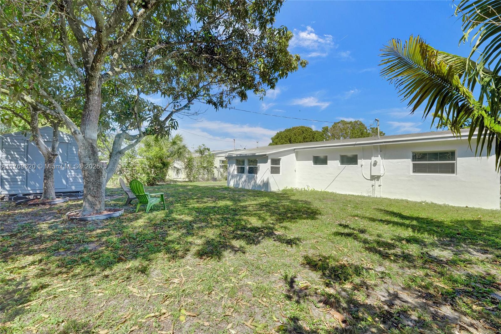PALM LANE HOMES IN MIRAMA - Residential