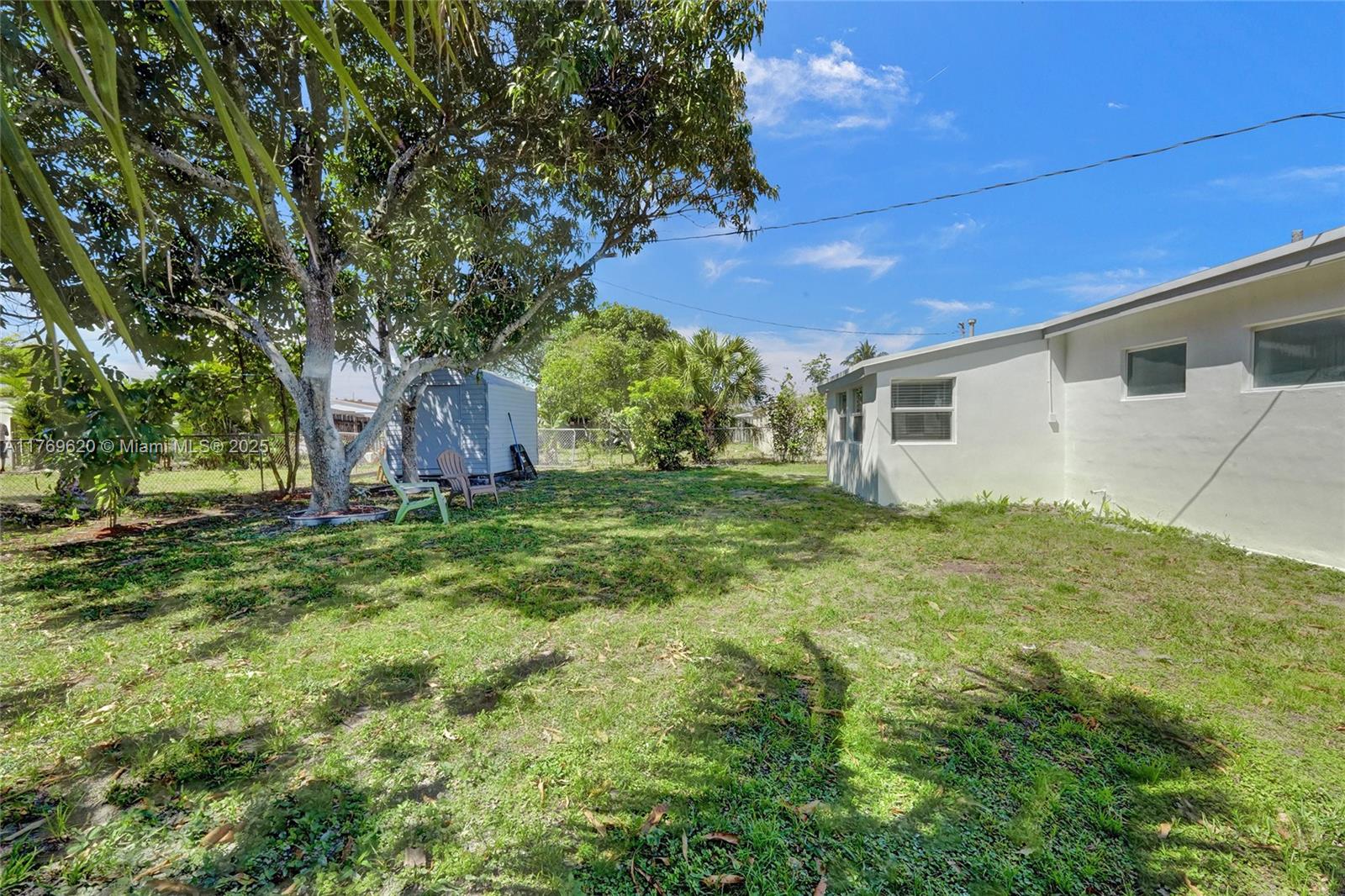 PALM LANE HOMES IN MIRAMA - Residential