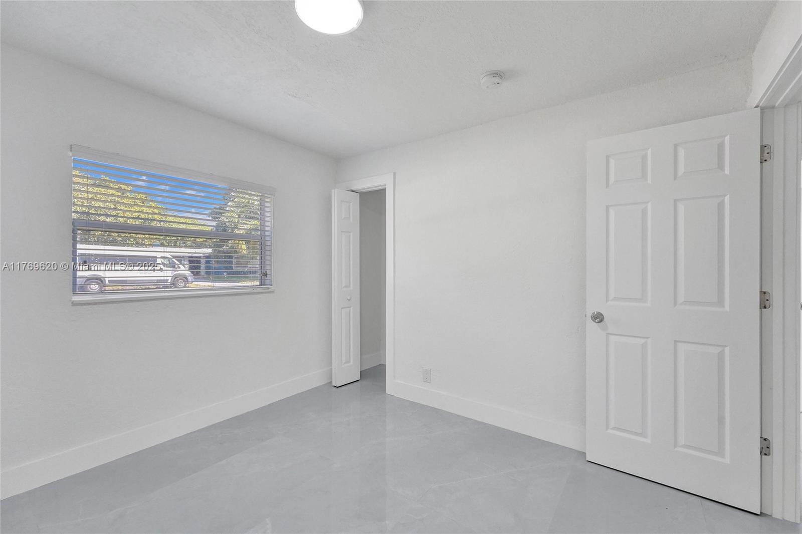 PALM LANE HOMES IN MIRAMA - Residential