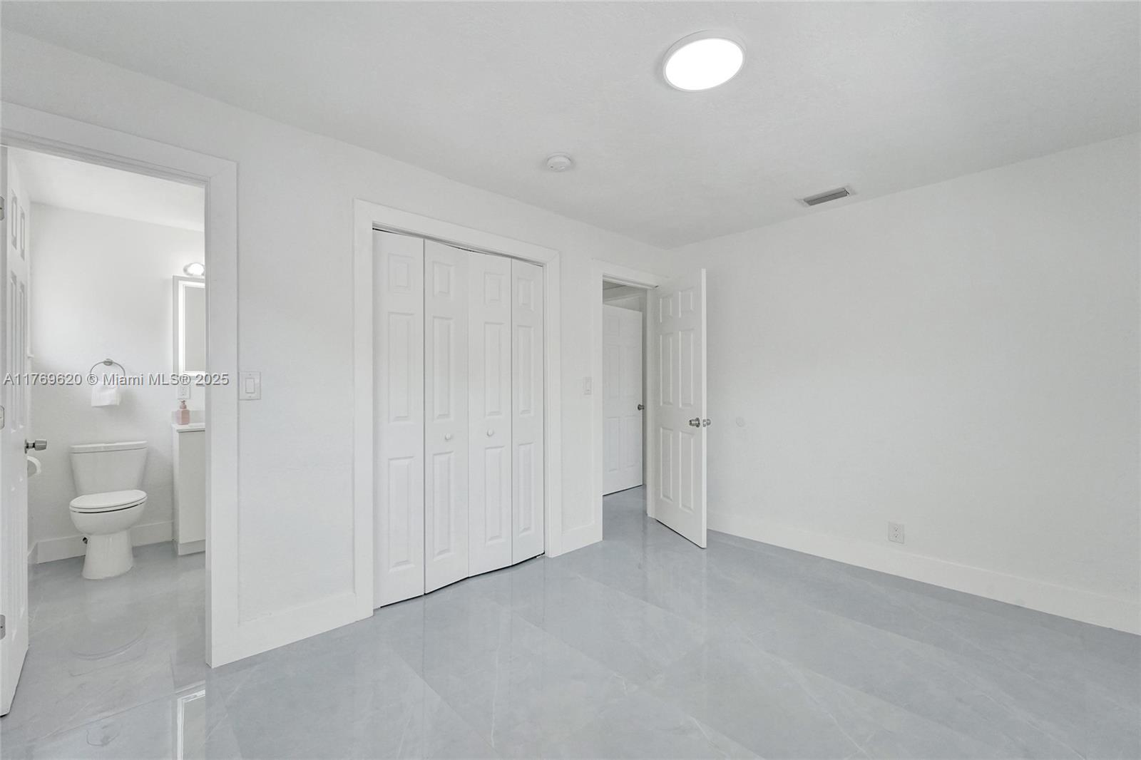 PALM LANE HOMES IN MIRAMA - Residential