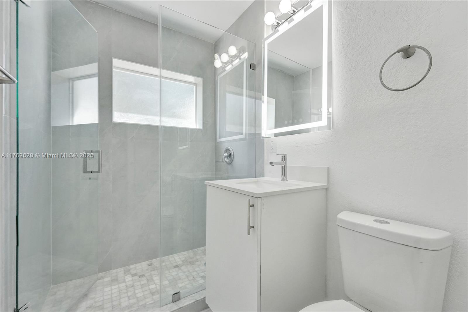 PALM LANE HOMES IN MIRAMA - Residential