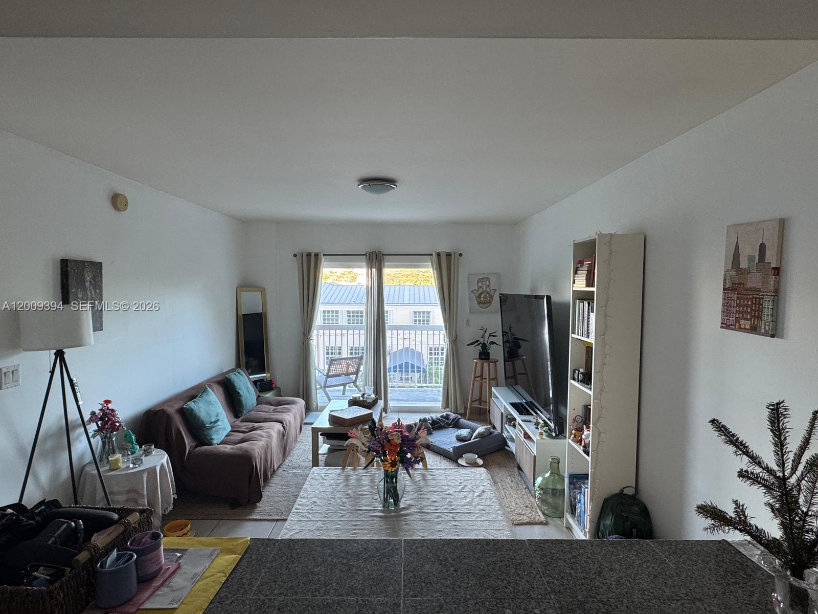 2740 SW 28th Ter 305