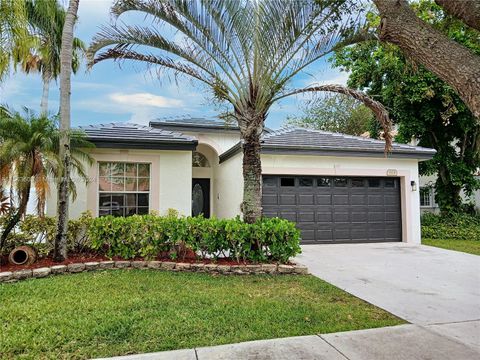 Single Family Residence in Pembroke Pines FL 903 176th Ter Ter.jpg