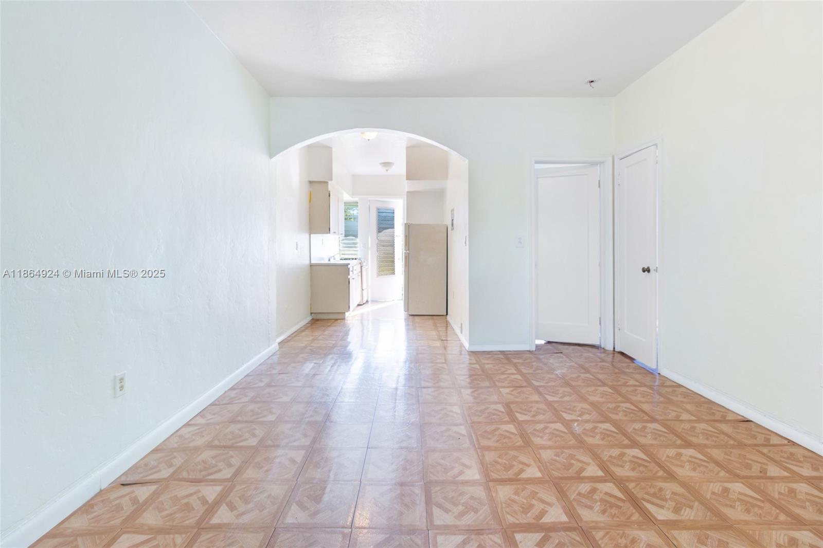 One of the best low cost rentals on South Beach, this 1BDR garden-style apartment is available for lease in the Flamingo/Lummus neighborhood of Miami Beach. Unit offers private entry, approx. 500 SF of living, walk-in closet, fully enclosed bedroom, two wall AC units, and shared garden space. Ideally located on Alton Rd and 9th St, the property is steps away from Walgreens, Whole Foods, Pura Vida, cafes, laundromats, and Flamingo Park. Tenant Screening Required ($110 per Application) with rapid approval. Unit offered As-Is. No pets. No laundry onsite. Annual Lease term with 2-month commitment and then tenant or landlord may terminate the lease with 30 days written notice. Actual unit differs from photos. Rent payment includes yard maintenance, monthly pest service, water/sewer, trash.