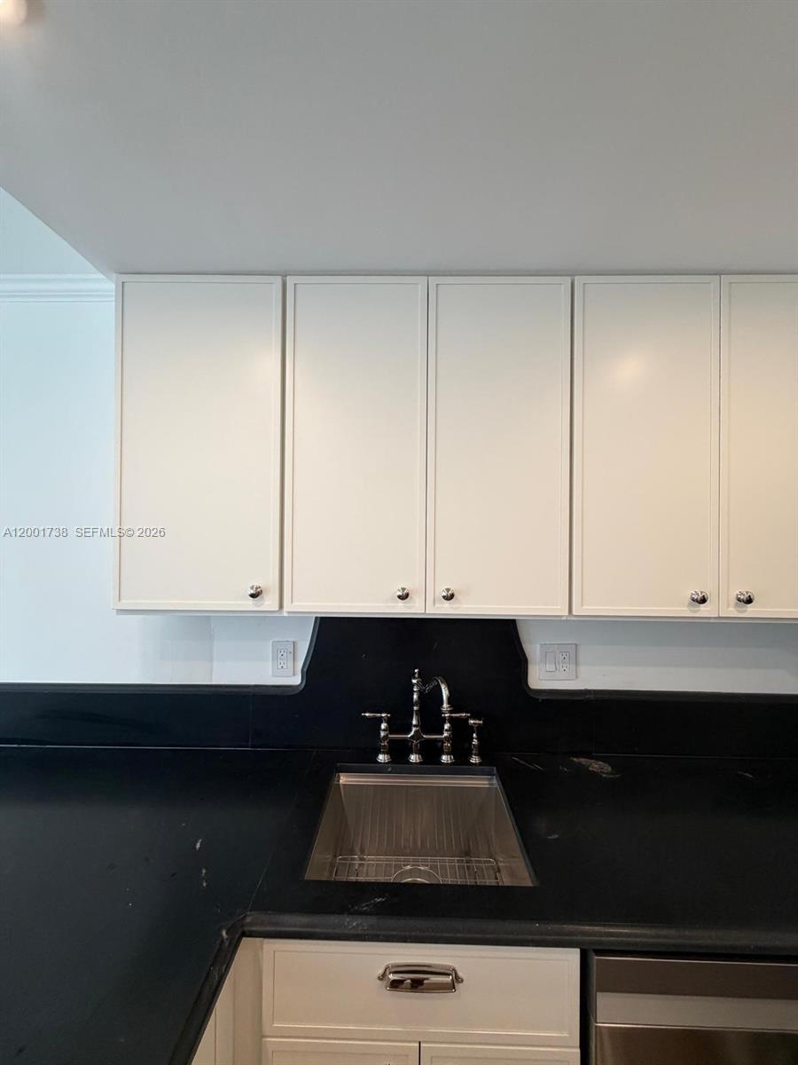 LAUDERDALE TOWER CONDO - Residential