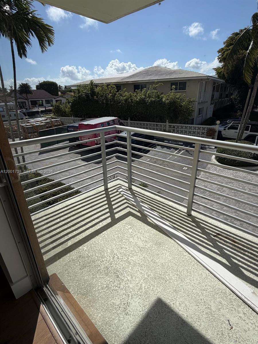 LAUDERDALE TOWER CONDO - Residential