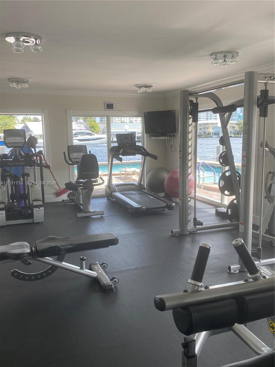 LAUDERDALE TOWER CONDO - Residential