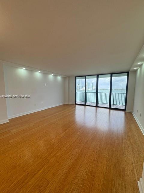 VENETIAN ISLE CONDO - Residential Lease