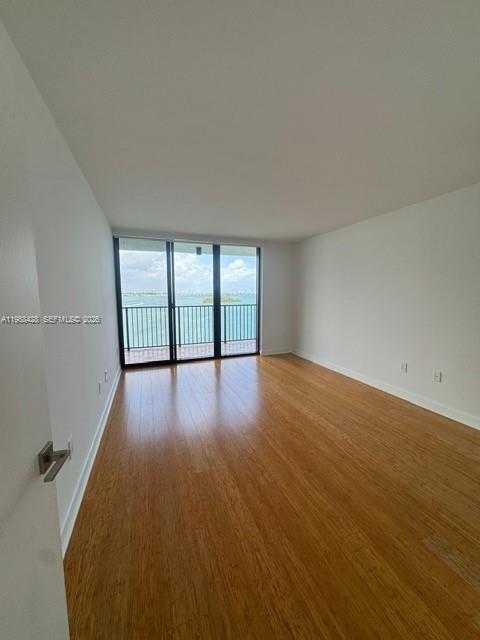 VENETIAN ISLE CONDO - Residential Lease