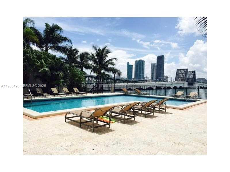 VENETIAN ISLE CONDO - Residential Lease
