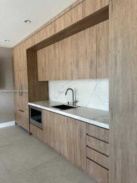 VENETIAN ISLE CONDO - Residential Lease