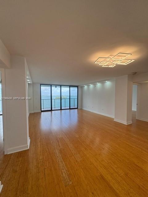 VENETIAN ISLE CONDO - Residential Lease