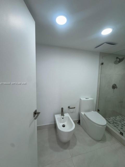 VENETIAN ISLE CONDO - Residential Lease