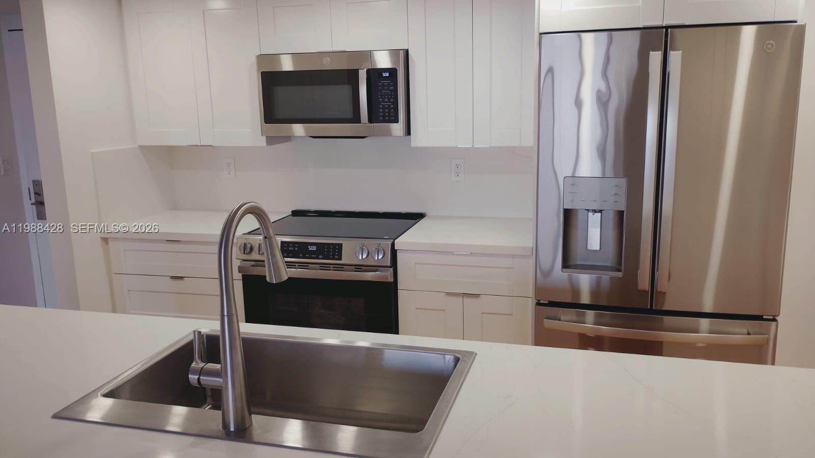 VENETIAN ISLE CONDO - Residential Lease