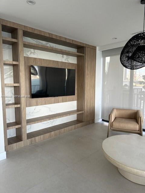 VENETIAN ISLE CONDO - Residential Lease