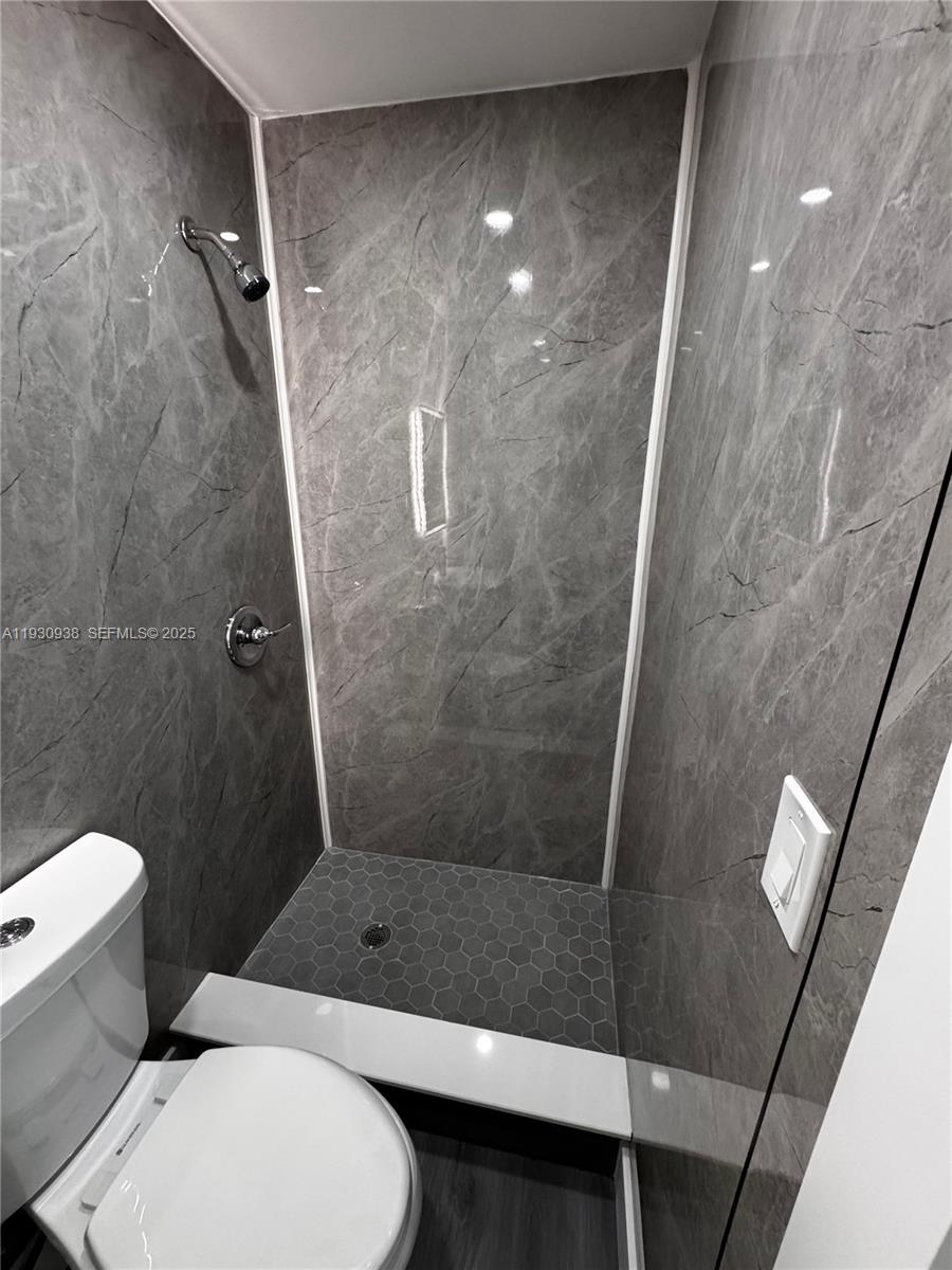 MELROSE HGTS 3RD SEC - Residential Lease