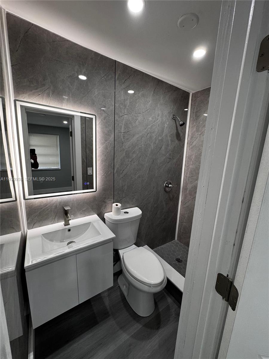 MELROSE HGTS 3RD SEC - Residential Lease