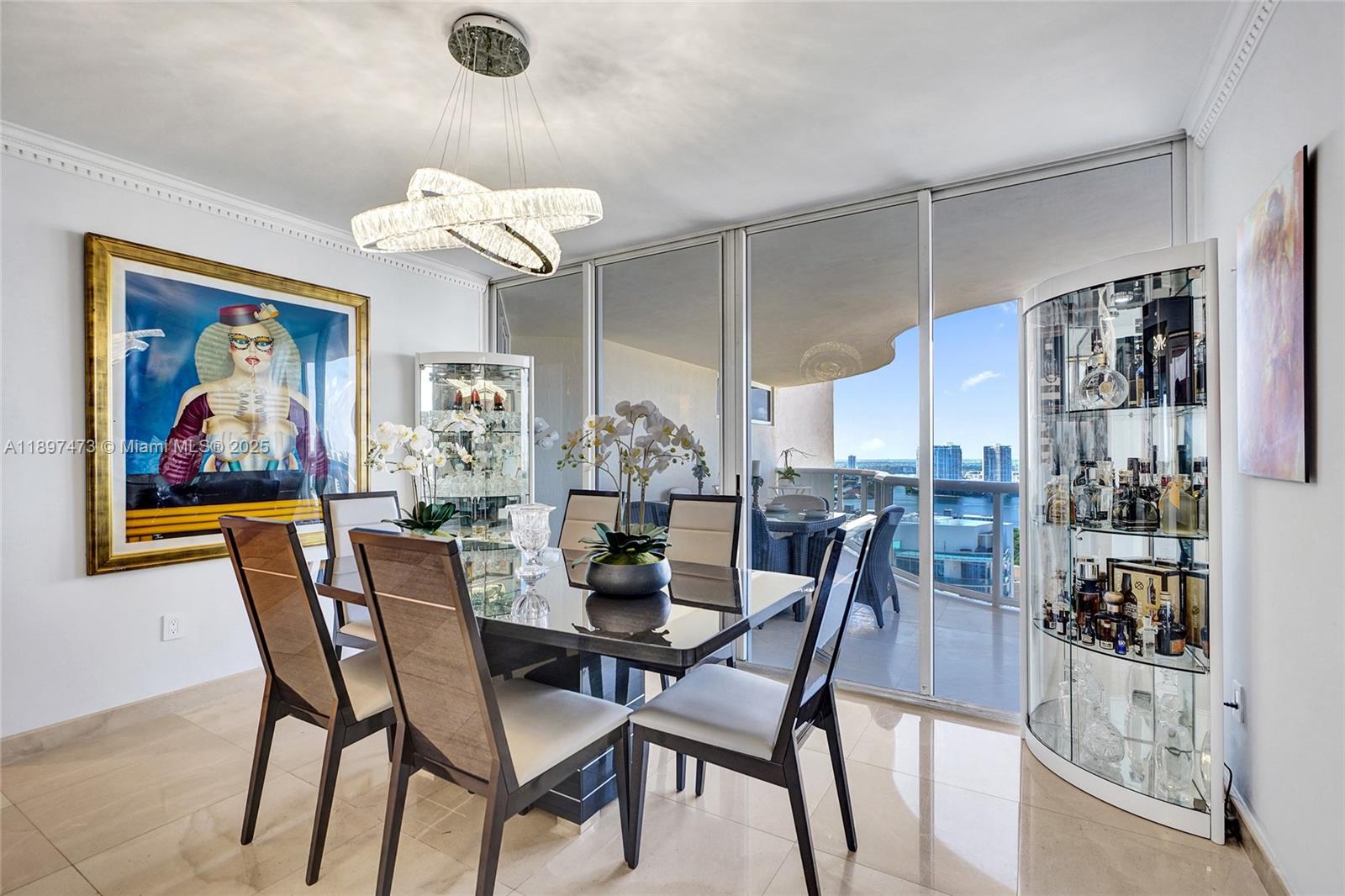 THE PINNACLE CONDO - Residential