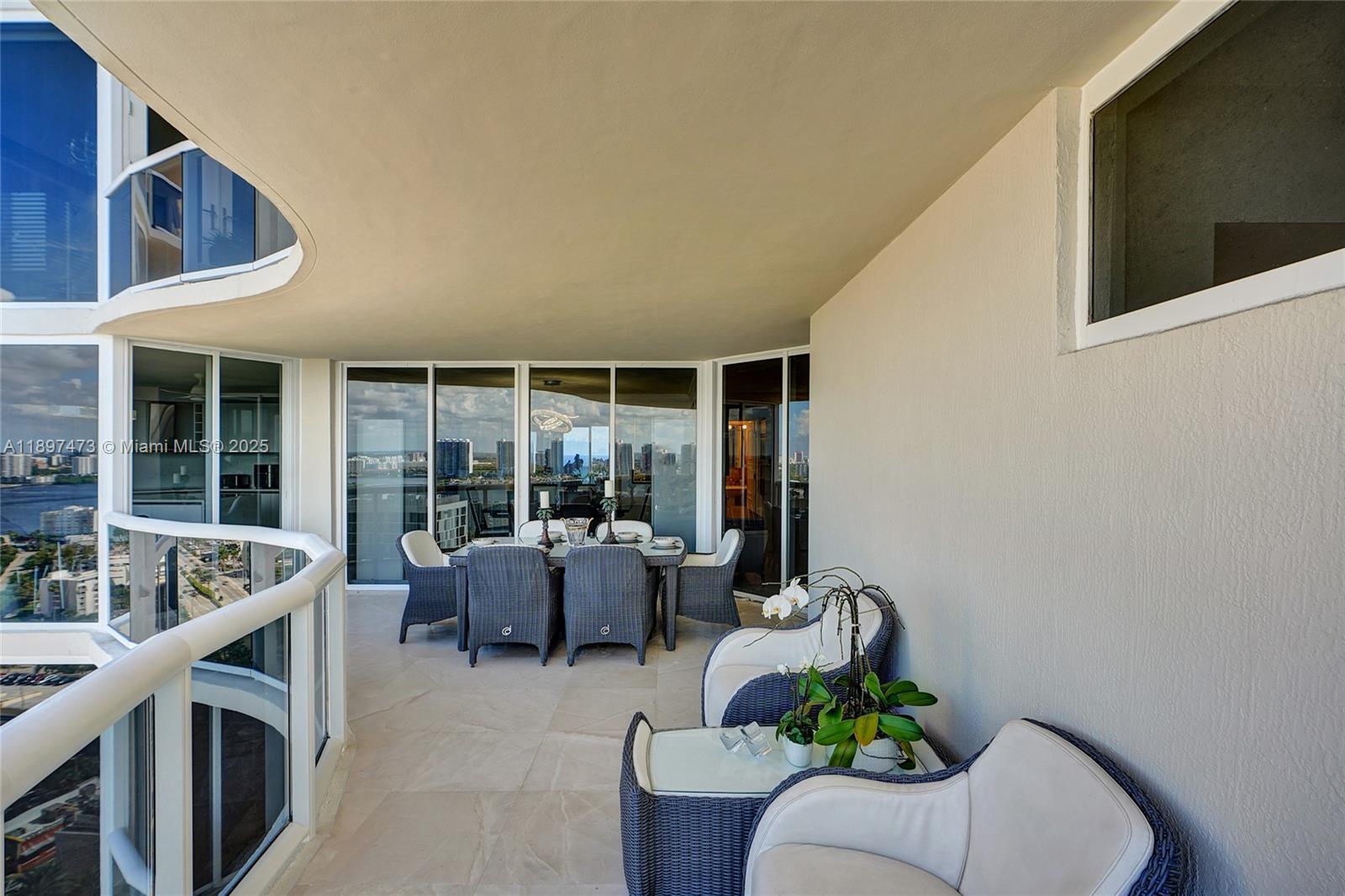 THE PINNACLE CONDO - Residential