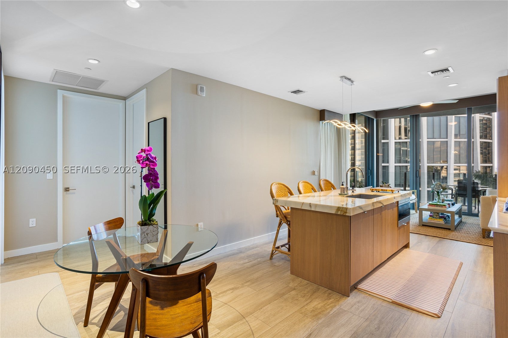 2831 S Bayshore Dr 604