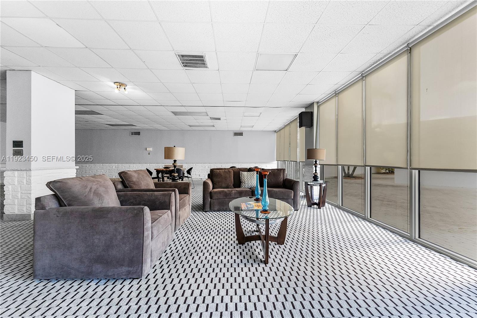 BAYVIEW TOWERS CONDO SOUT - Residential