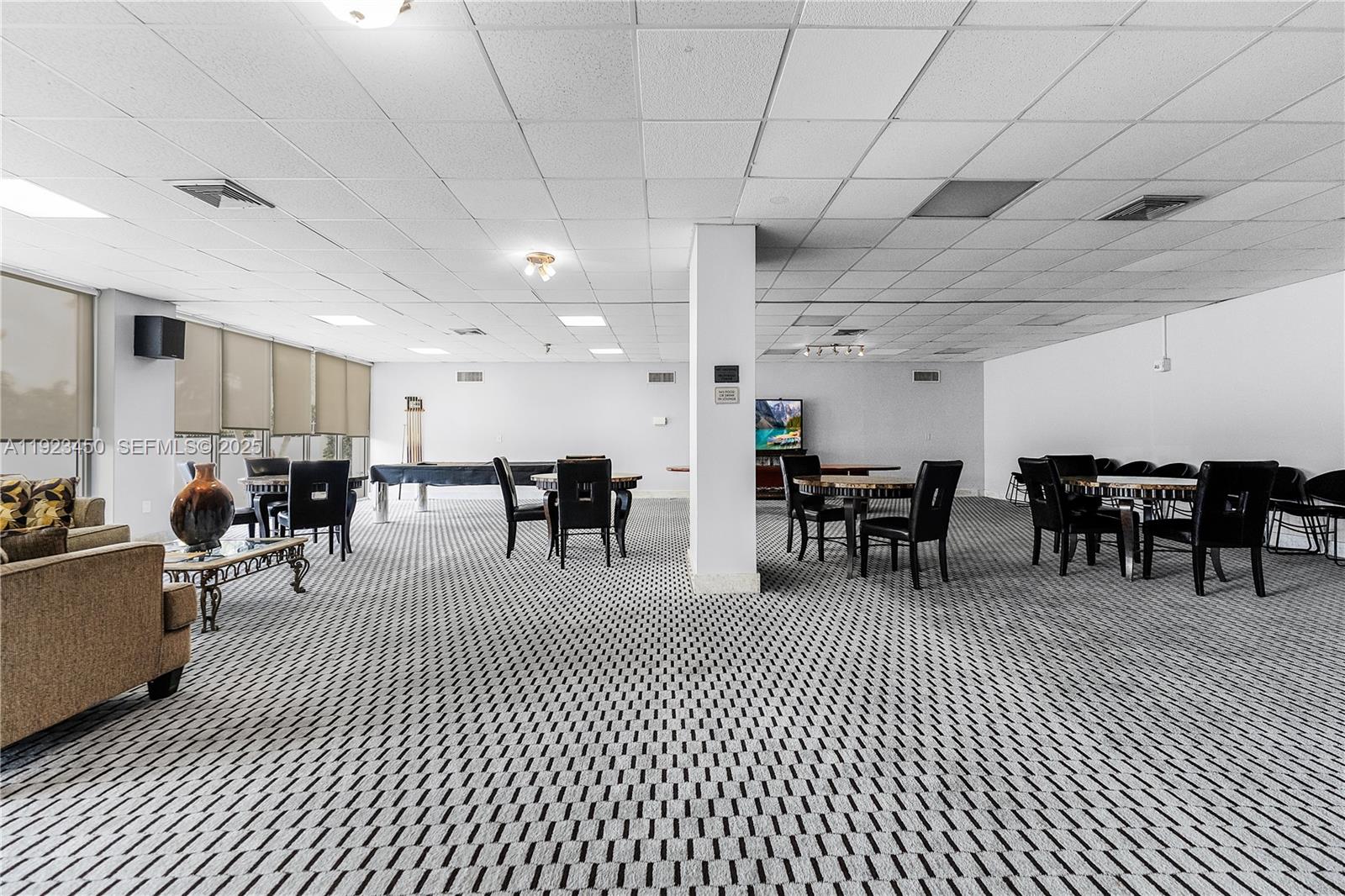 BAYVIEW TOWERS CONDO SOUT - Residential