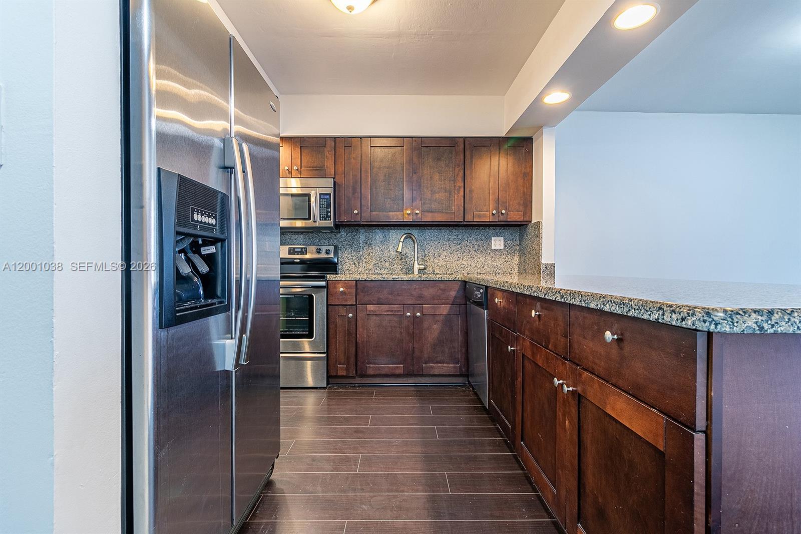 OLYMPUS CONDO PHASE - Residential Lease