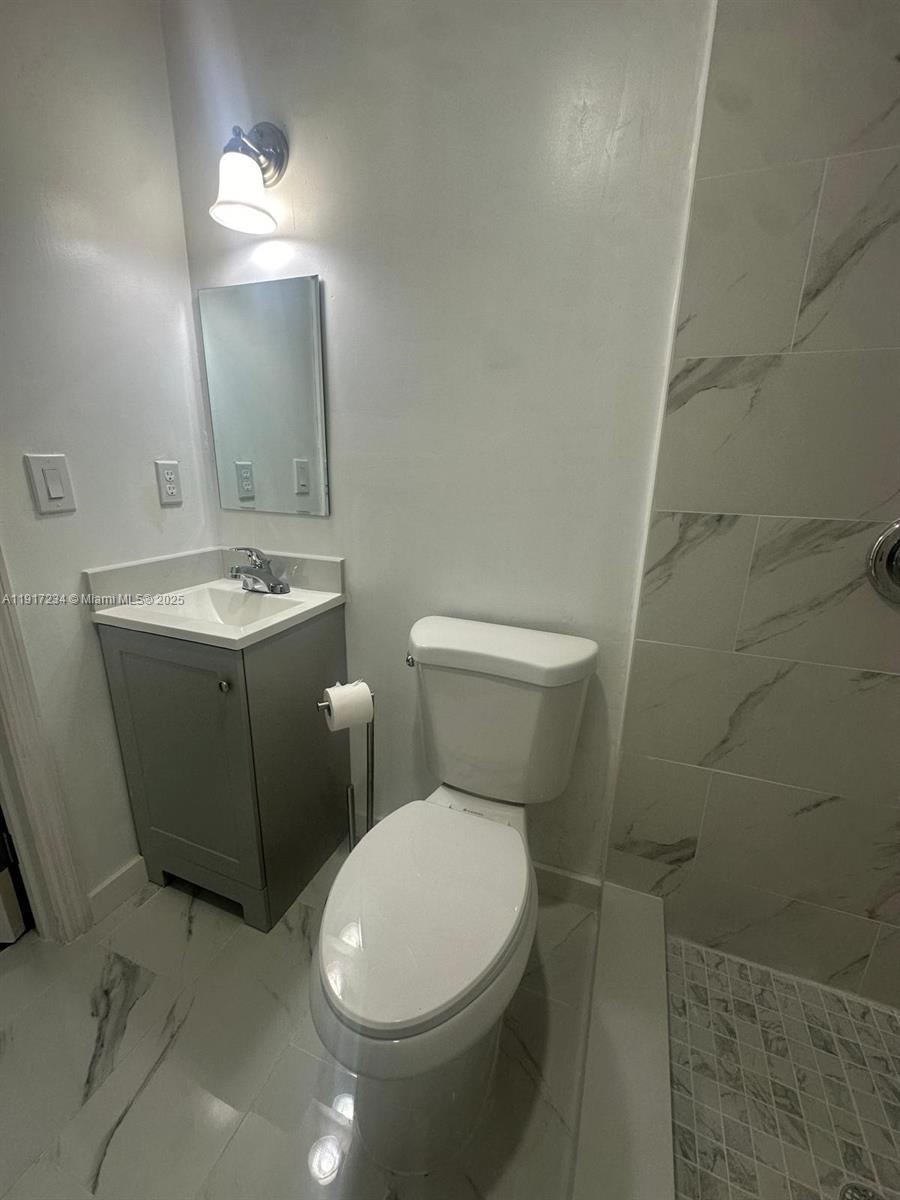 WEST PALM GARDENS 2ND ADD - Residential Lease