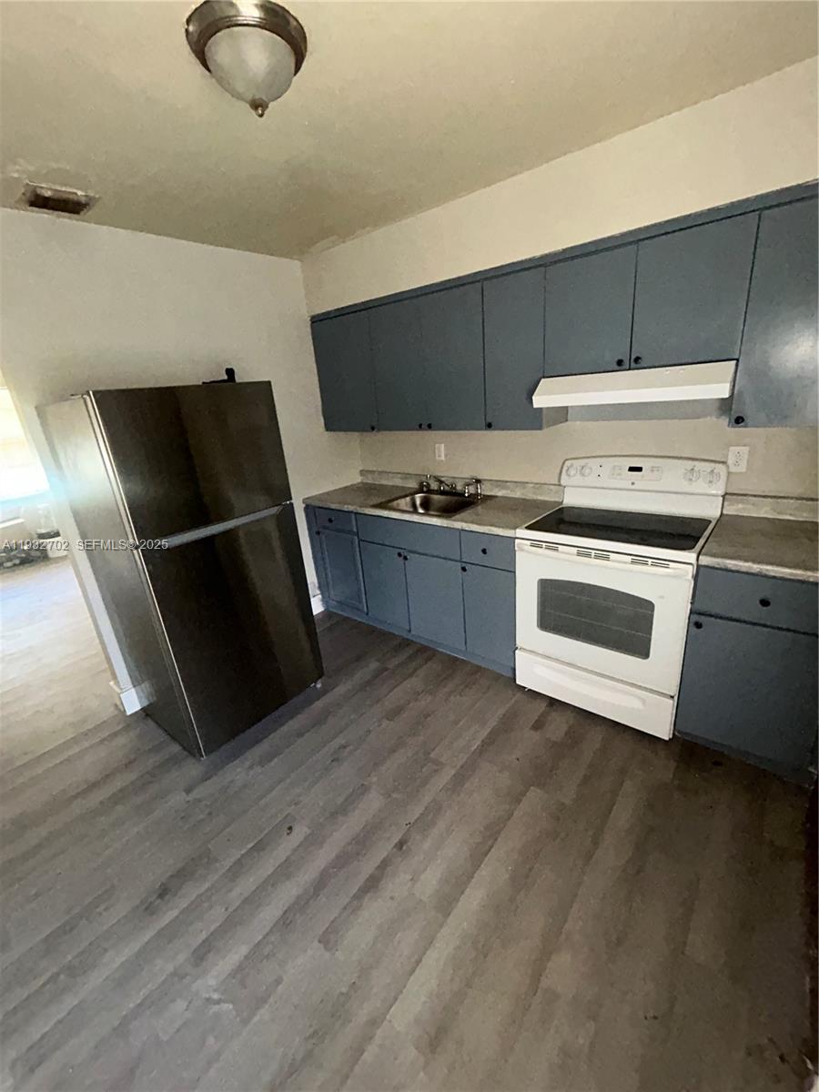 WOODMERE SUB - Residential Lease