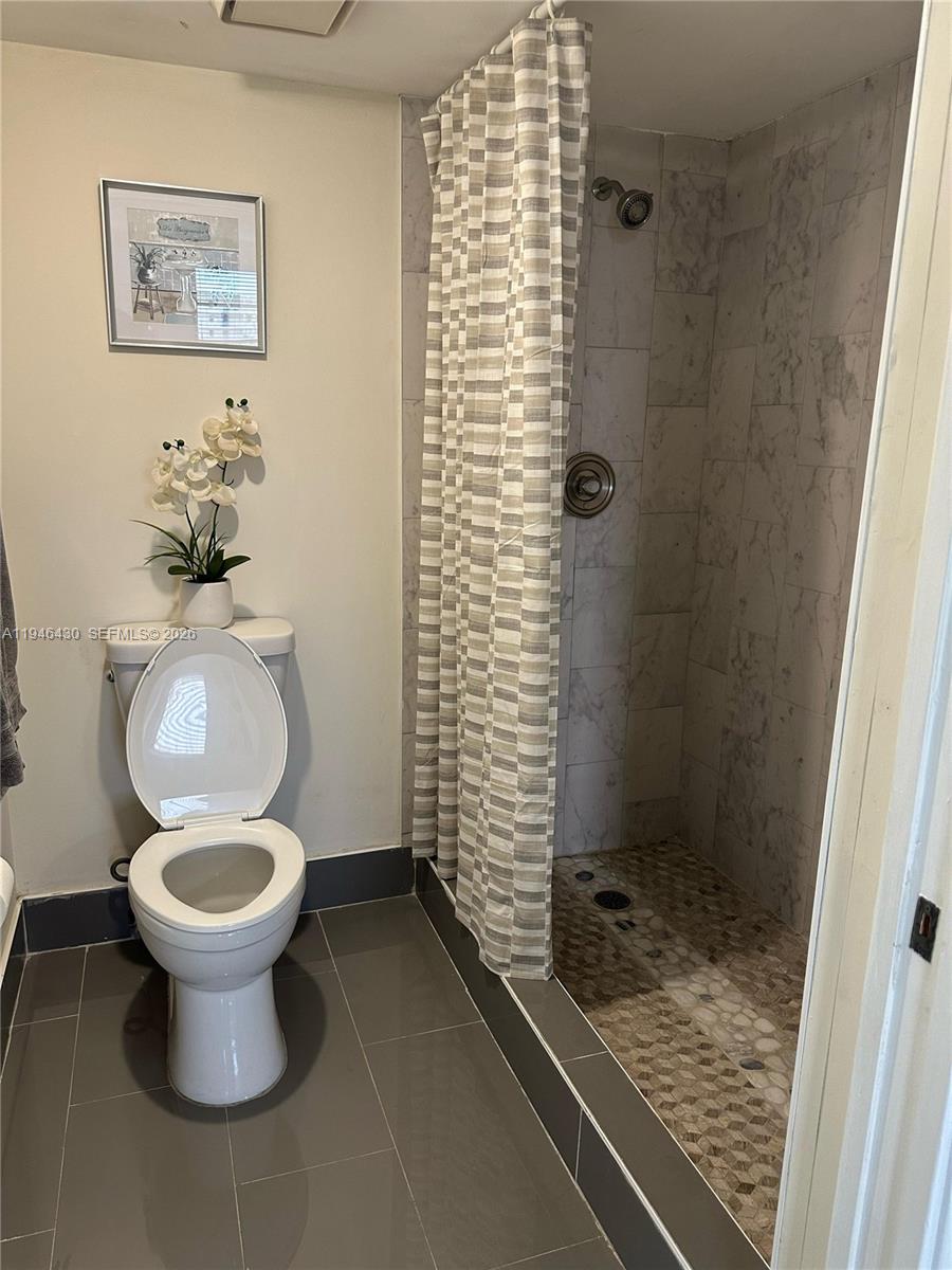 CYPRESS BEND CONDOMINIUM - Residential