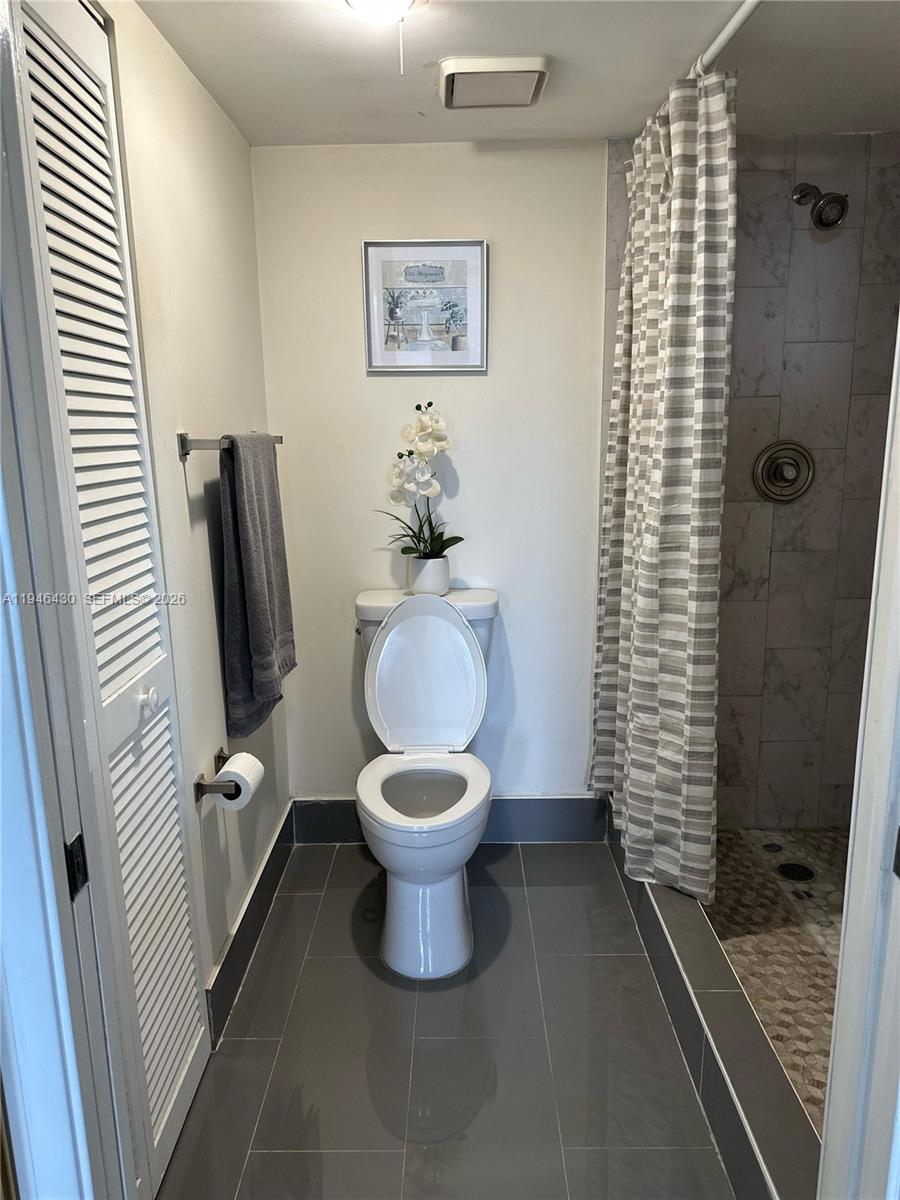 CYPRESS BEND CONDOMINIUM - Residential