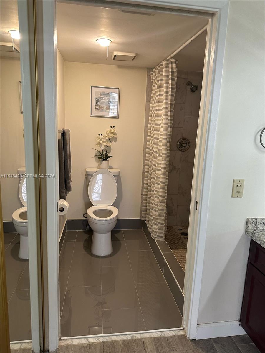 CYPRESS BEND CONDOMINIUM - Residential