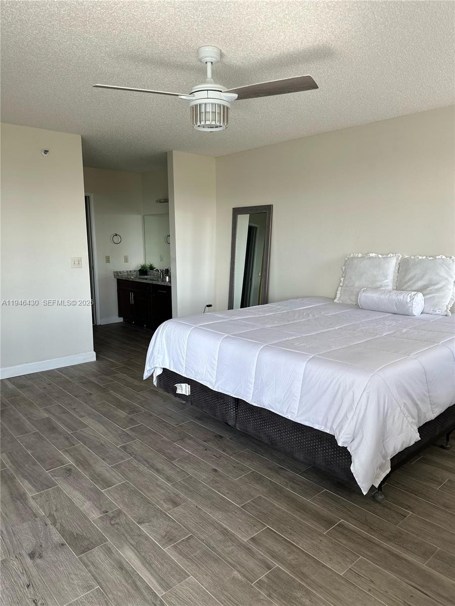 CYPRESS BEND CONDOMINIUM - Residential