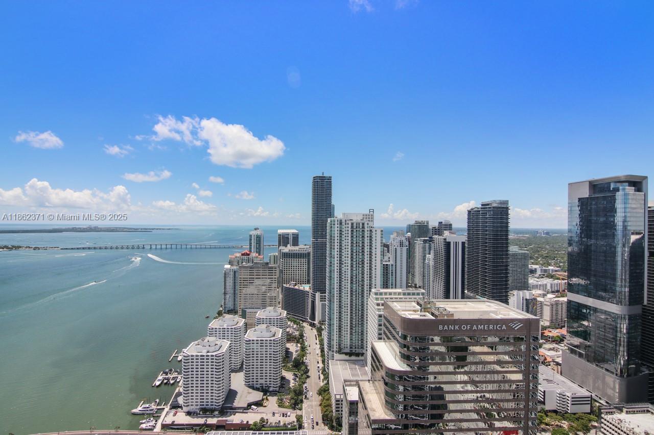 495 Brickell Ave 5609