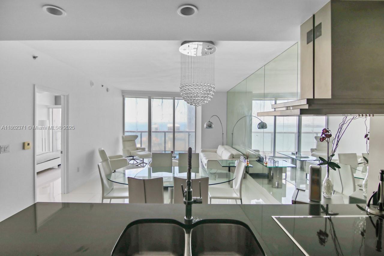 ICON BRICKELL NO TWO - Residential