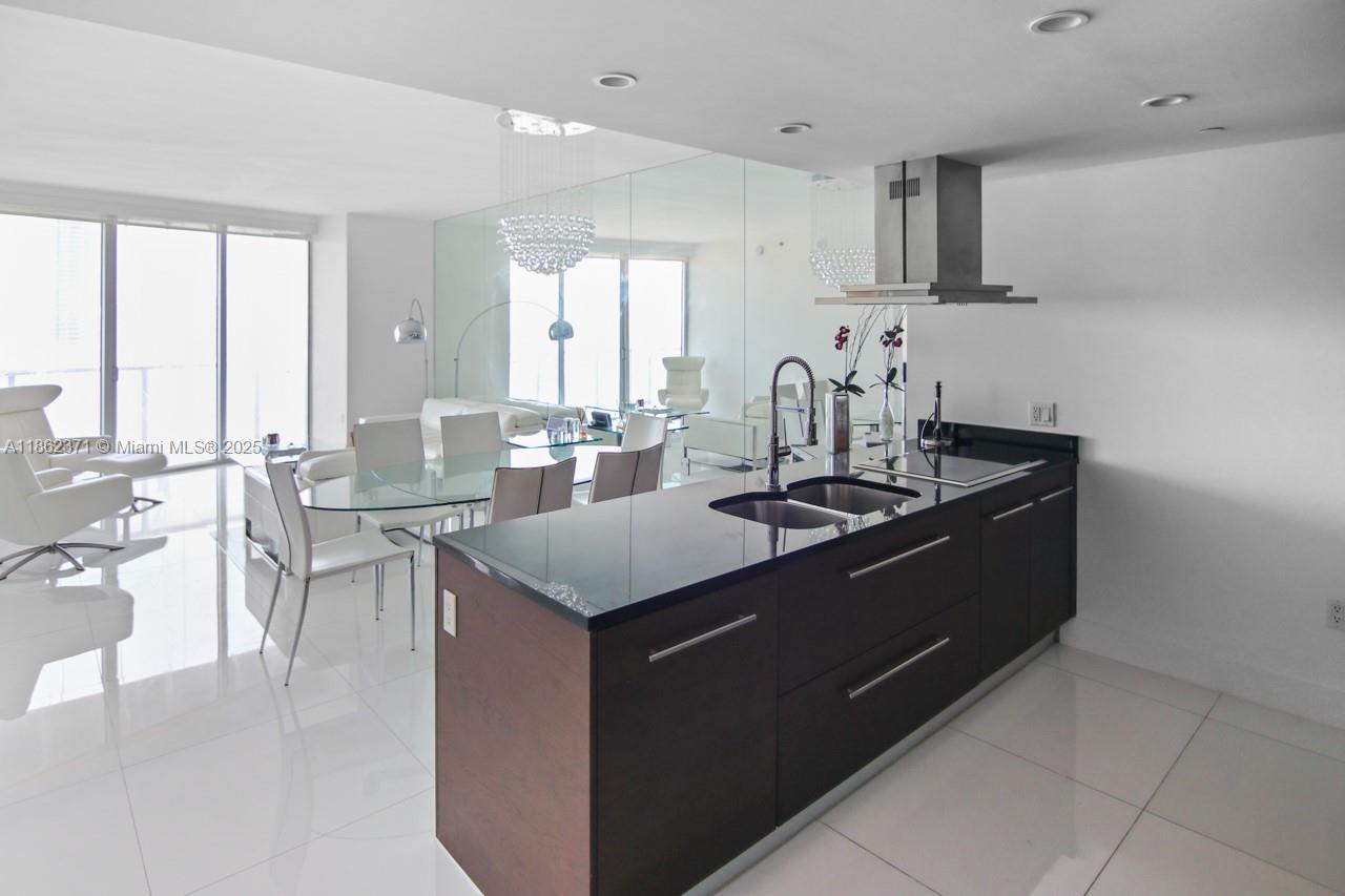 ICON BRICKELL NO TWO - Residential