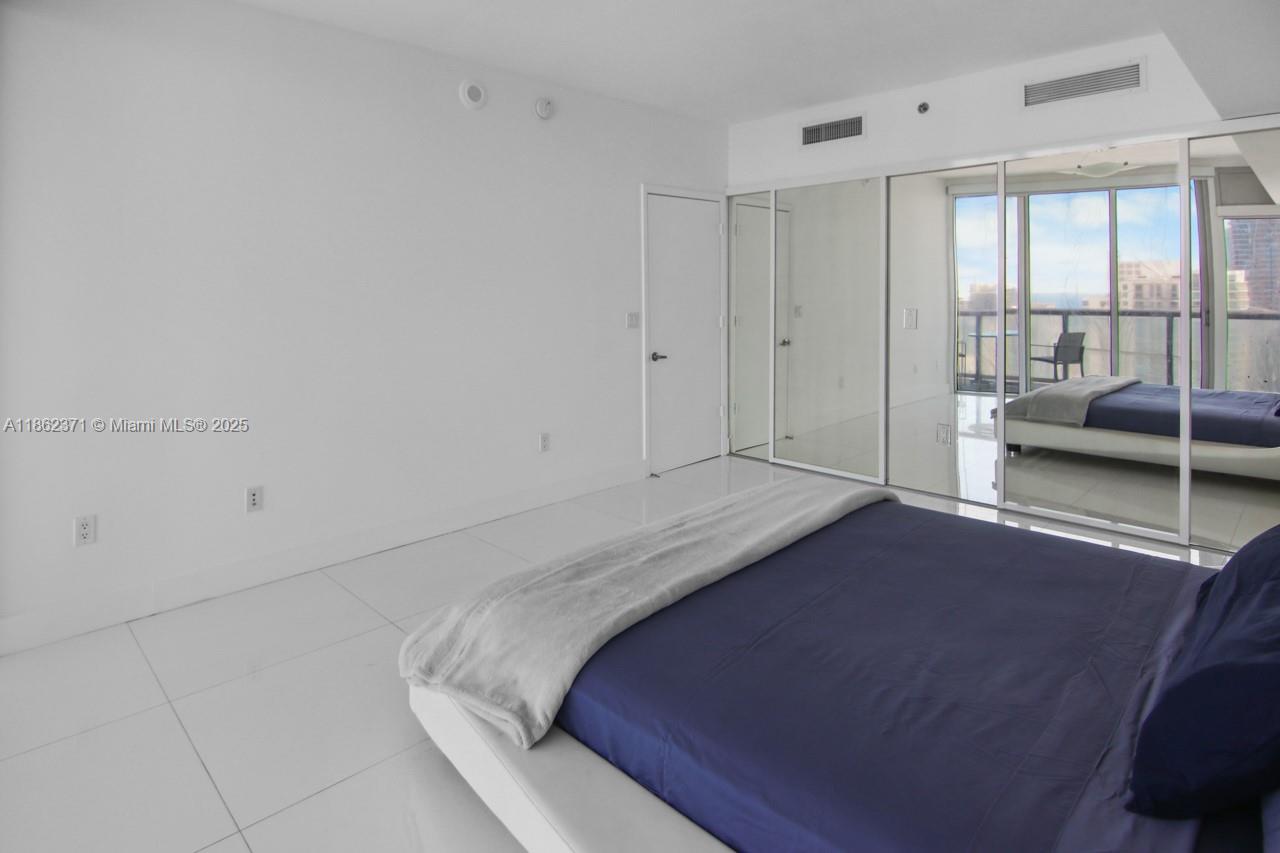 ICON BRICKELL NO TWO - Residential