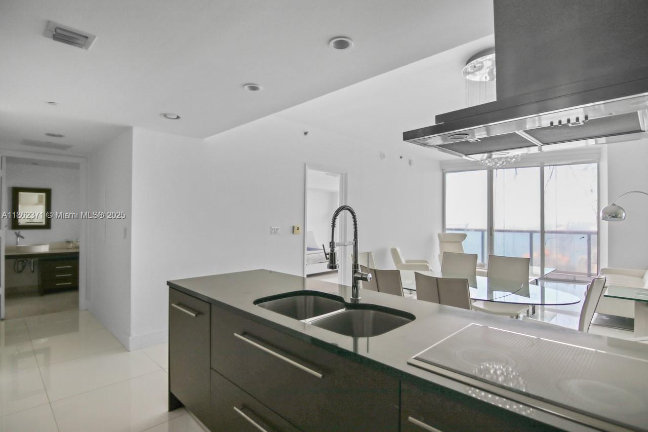 ICON BRICKELL NO TWO - Residential