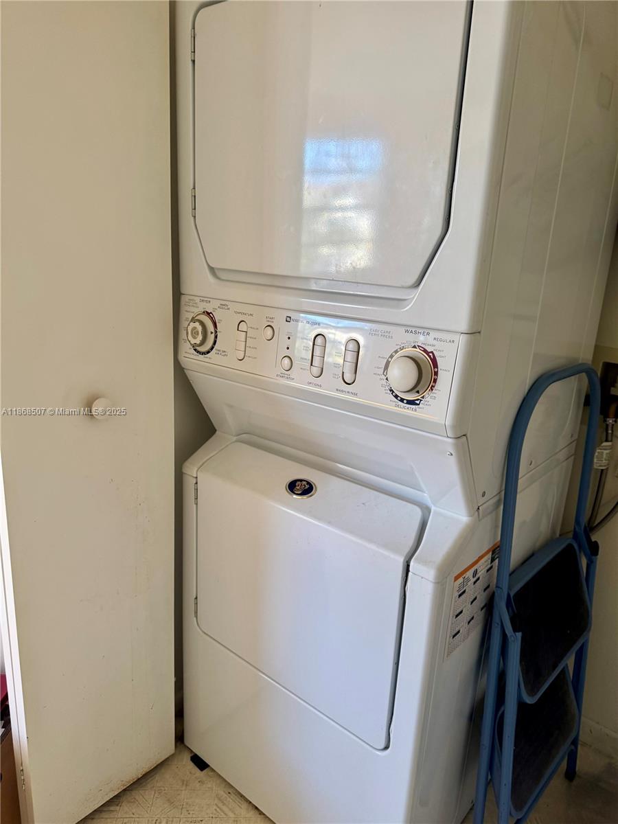 KEYS GATE CONDO NO SEVEN - Residential