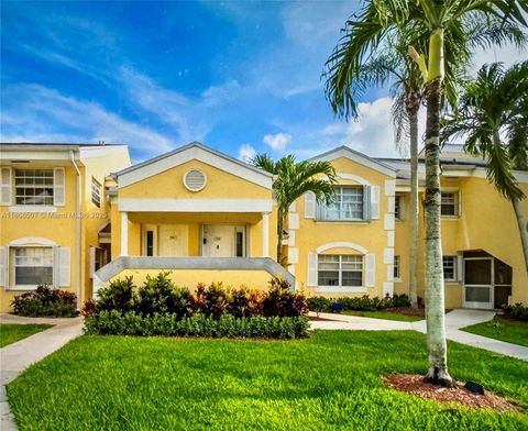 Photo of 2258 SE 27th Dr #203-E, Homestead, FL 33035 (MLS # A11868507)