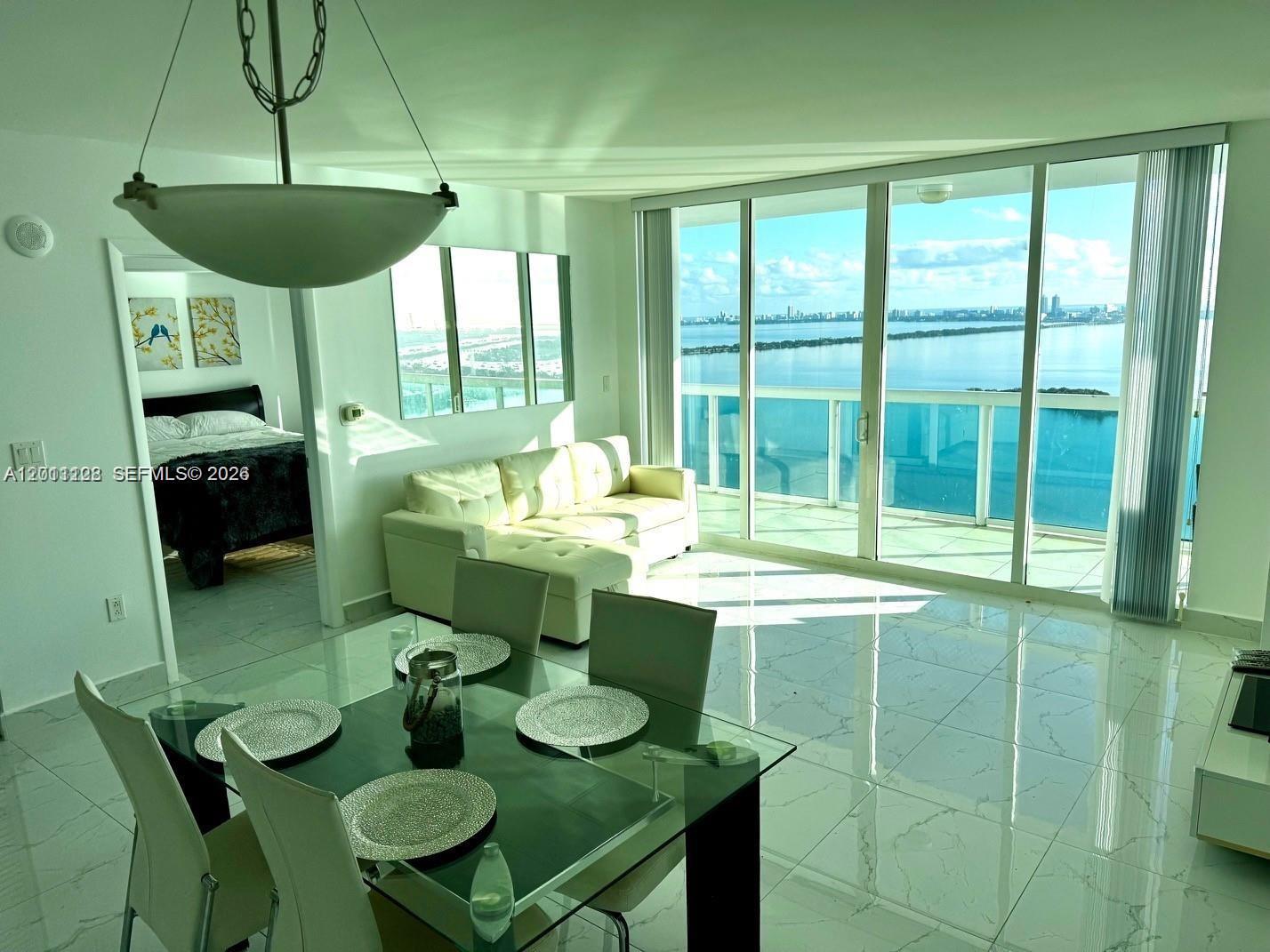 1800 N Bayshore Dr 3807