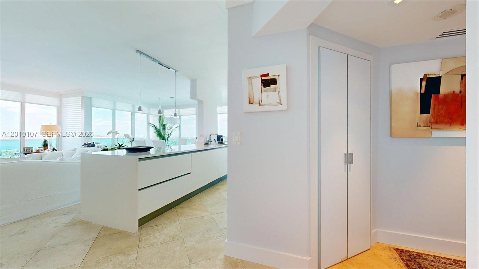 5025 Collins Ave 2206